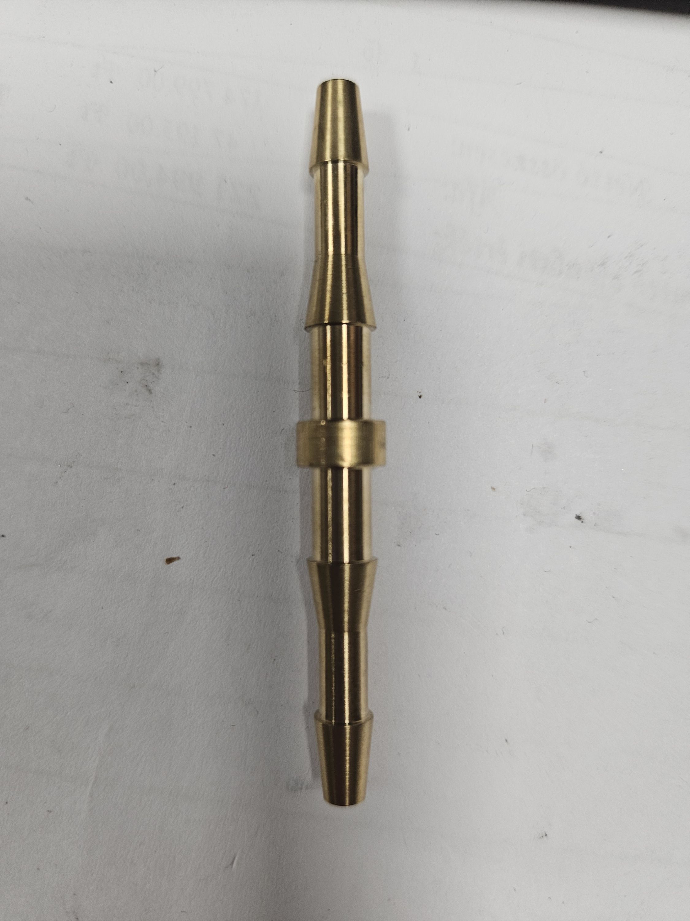 Tömlőtoldó 4 mm réz termék fő termékképe