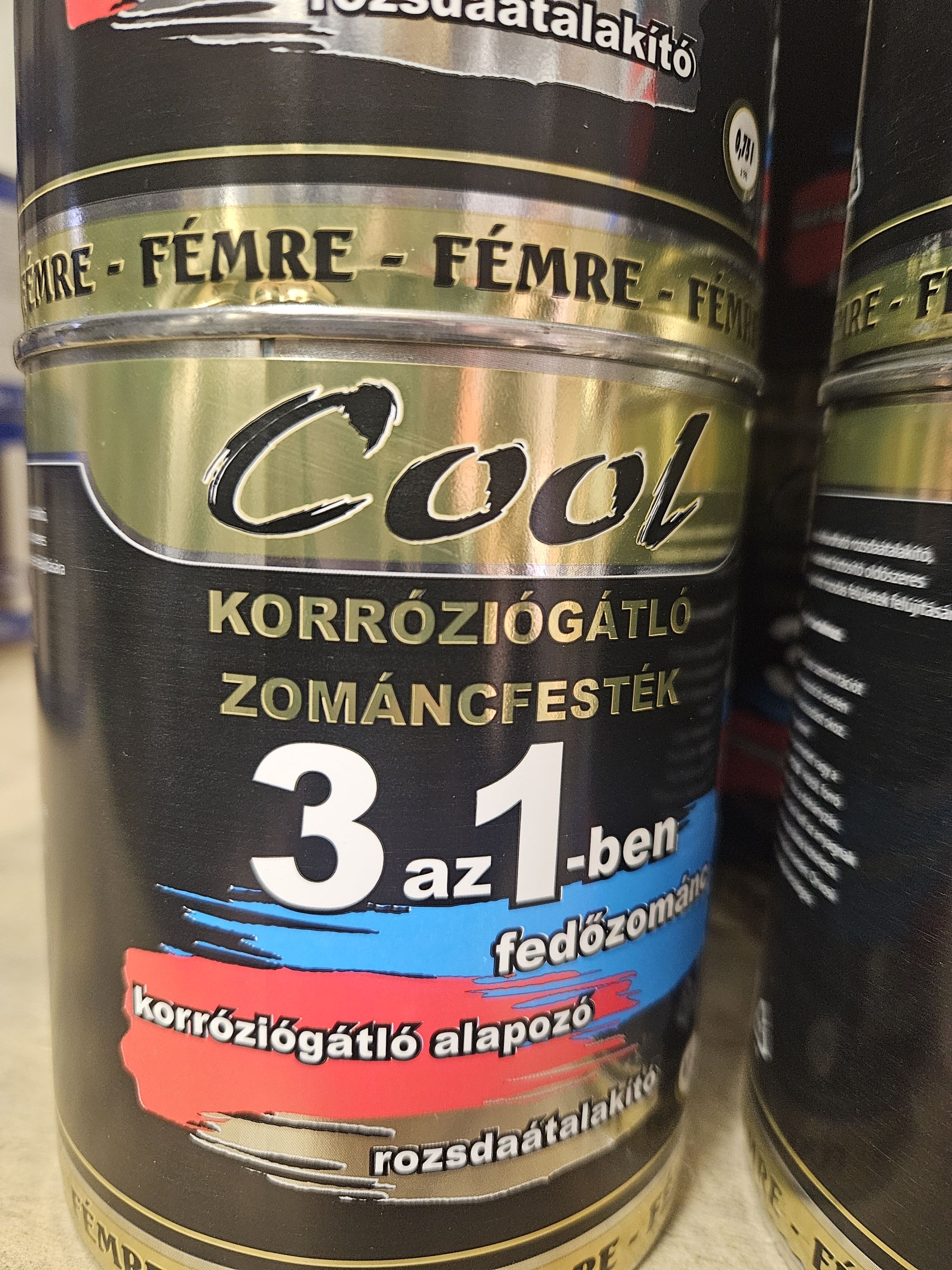 COOL 3 az 1 ben koroziógátló zománcfesték fekete 0.75 Literes termék fő termékképe