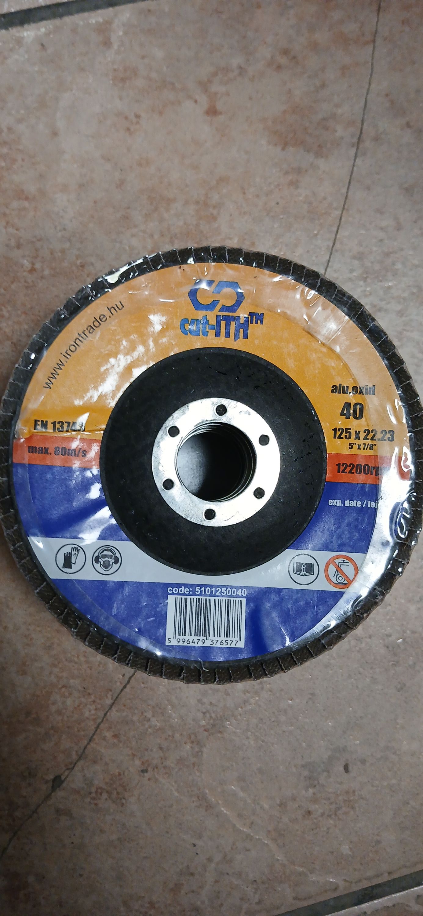 ITH Cut Ith  Lamellás csiszoló barna P40 termék fő termékképe