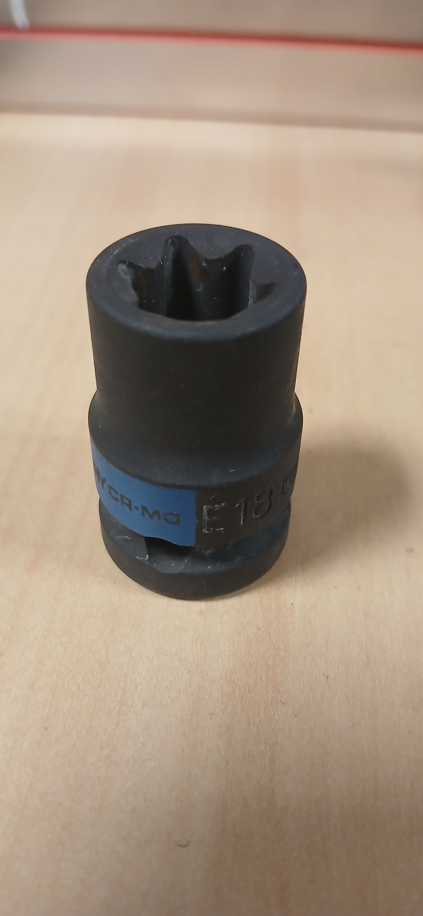 King Tony Dugókulcsfej 1/2" Gépi E18 termék fő termékképe