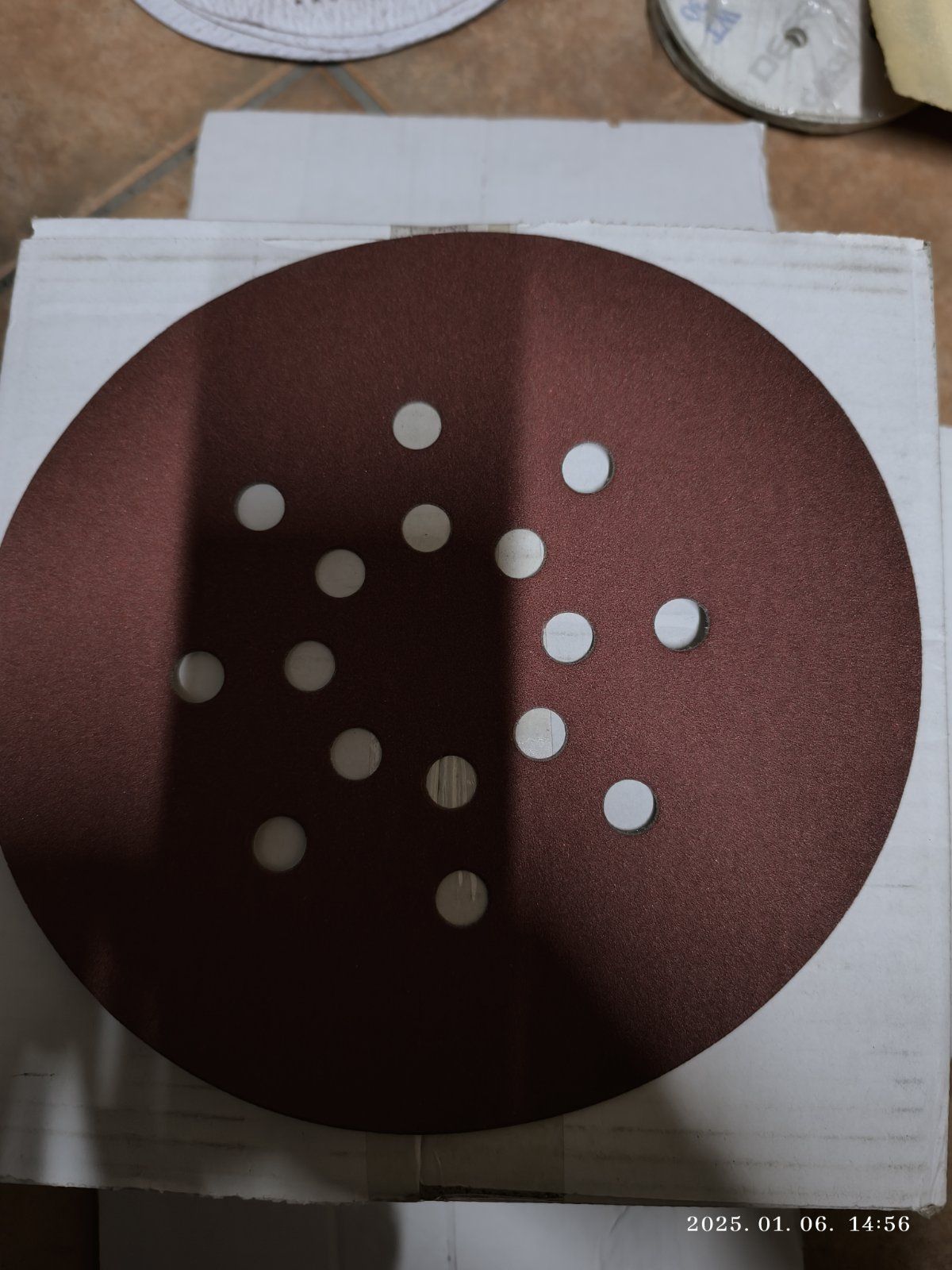 FLEXMANN tépőzáras csiszolókorong 225mm P150 termék fő termékképe