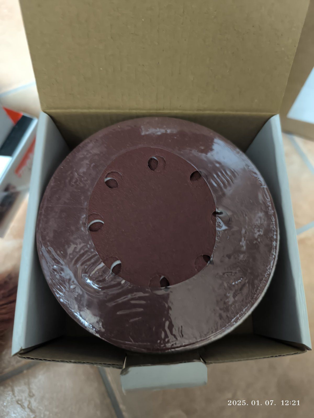 Makita excenter csiszolópapír "E" papíron, 125mm K60 50db termék fő termékképe