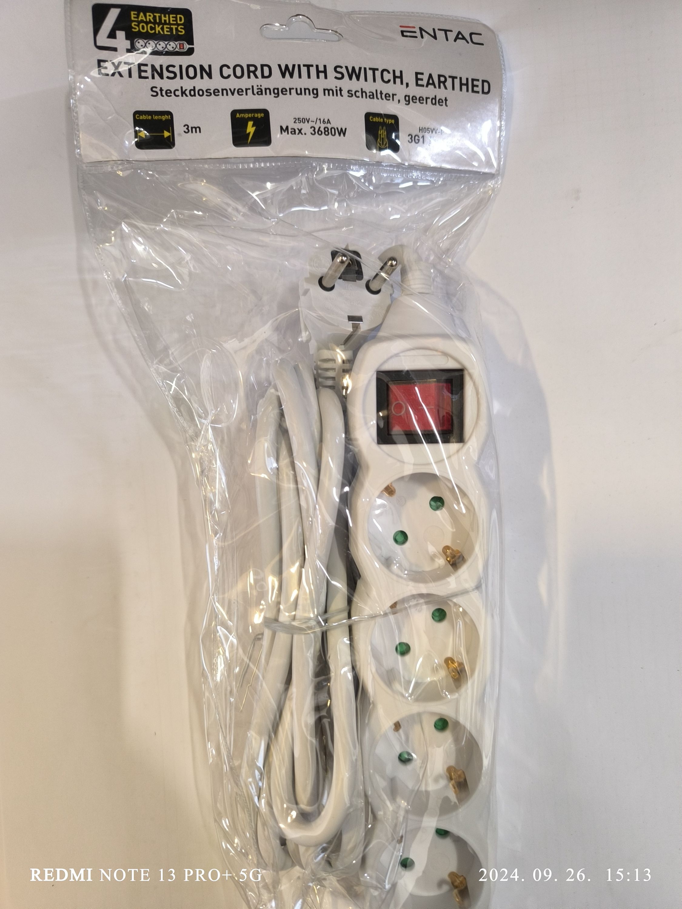 ENTAC elosztó 4 foglalat kapcsolóval 3m 3G1.5mm2 termék fő termékképe